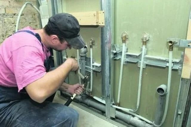 Аварийный вызов сантехника