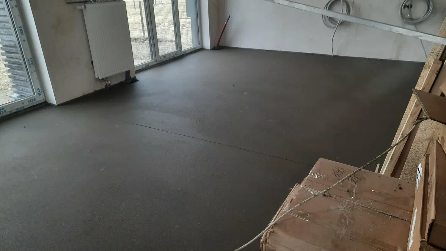 Stajka ishlari (beton pol quyish)