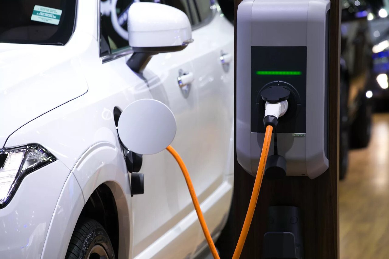 Elektr-montaj ishlari va elektromobil quvvat nuqtasi o‘rnatish