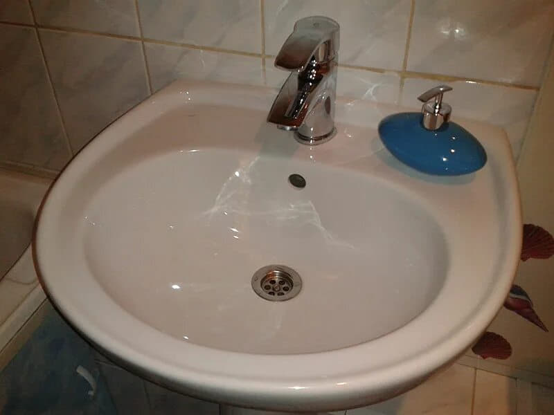 Установка раковины