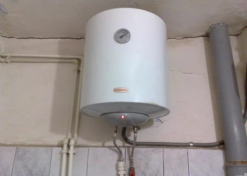 Установка водонагревателя Ariston