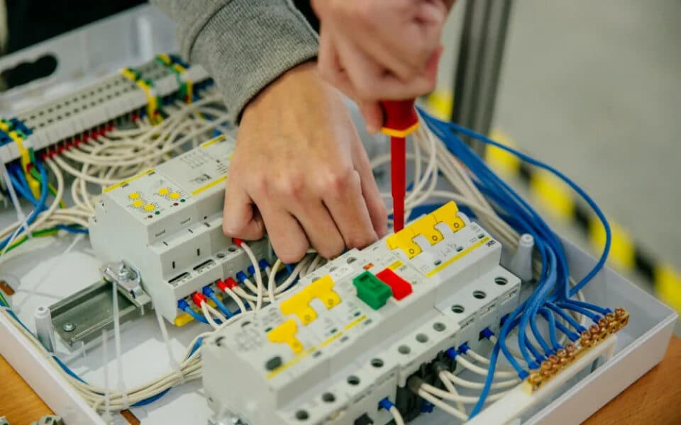 Elektrika montaj