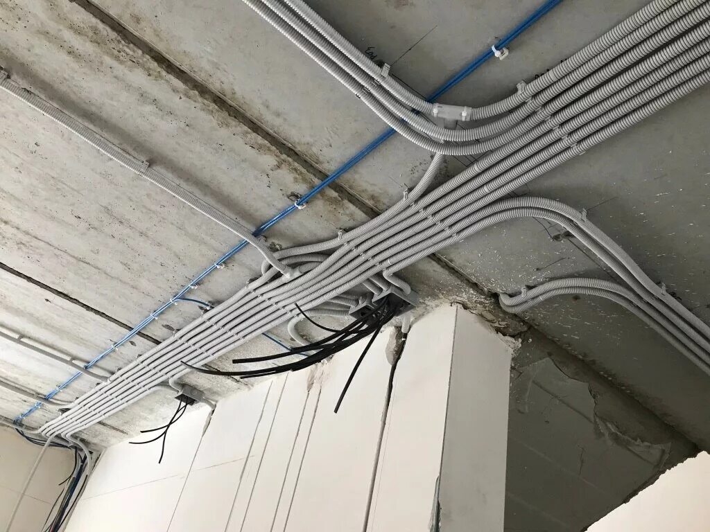 Услуги по монтажу электропроводки