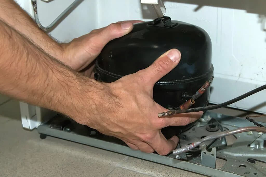 Установка нового мотора для холодильника