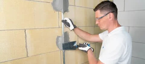 Штукатурка по маякам - Услуги по ремонту жилья