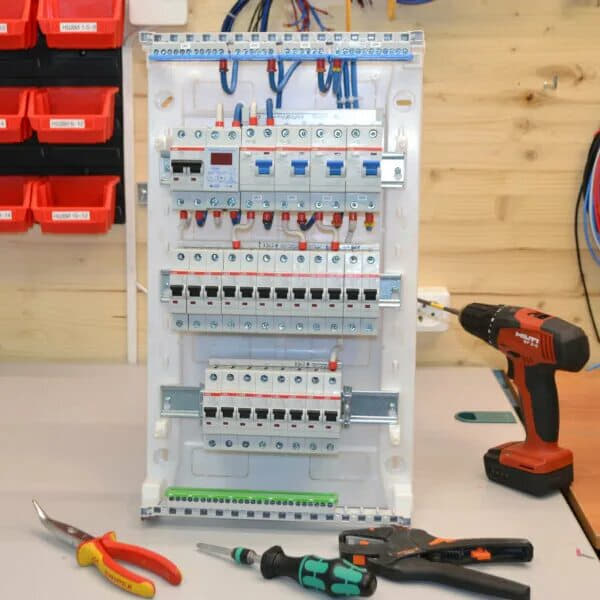 Сборка и переустановка электрощитов