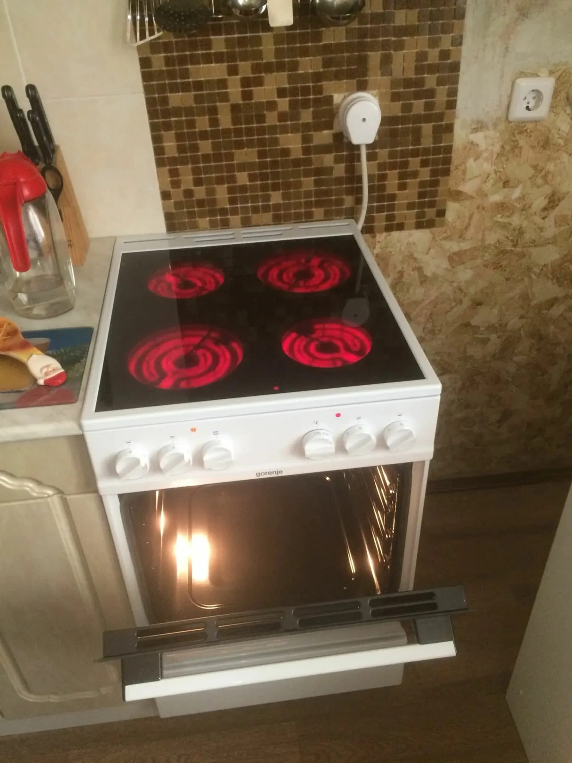 Установка электроплиты