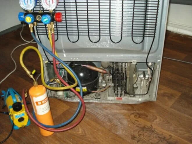 Заправка фреона в холодильник