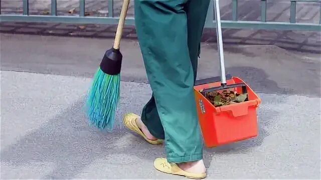 Уборка двора