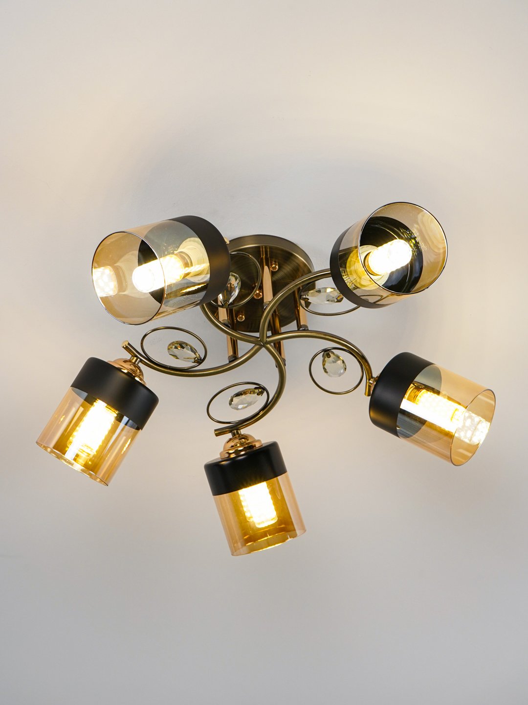 Установка люстр и светильников