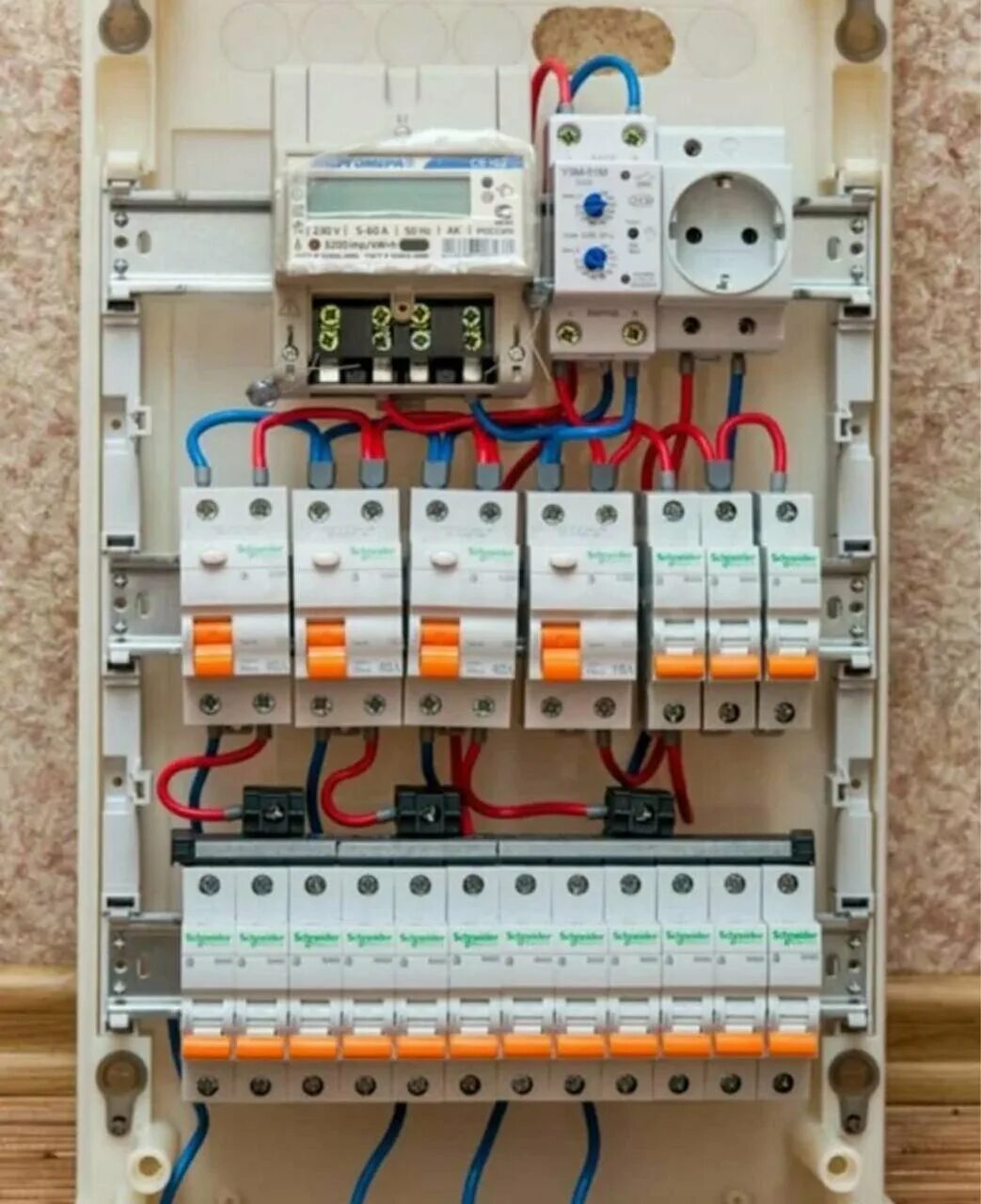 Сборка электрических автоматов
