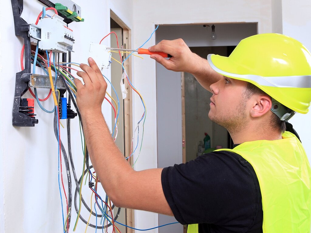Elektrik xizmati chaqiruv