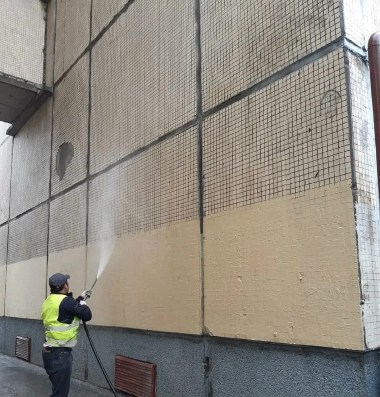 Услуга по очистке фасада зданий