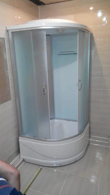 Установка душевой кабины