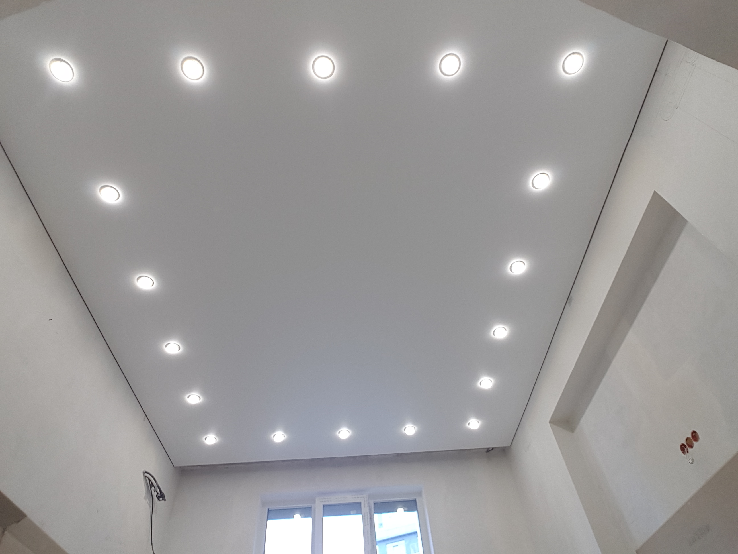 Монтаж натяжного потолка