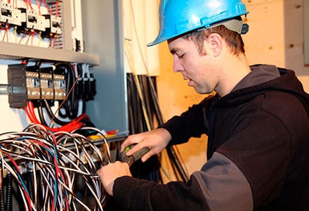 Аварийная электрическая служба