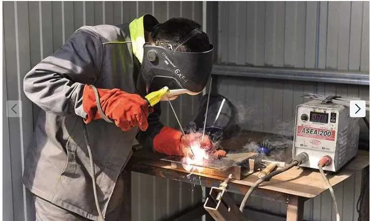 Услуги сварки - Услуги по ремонту жилья