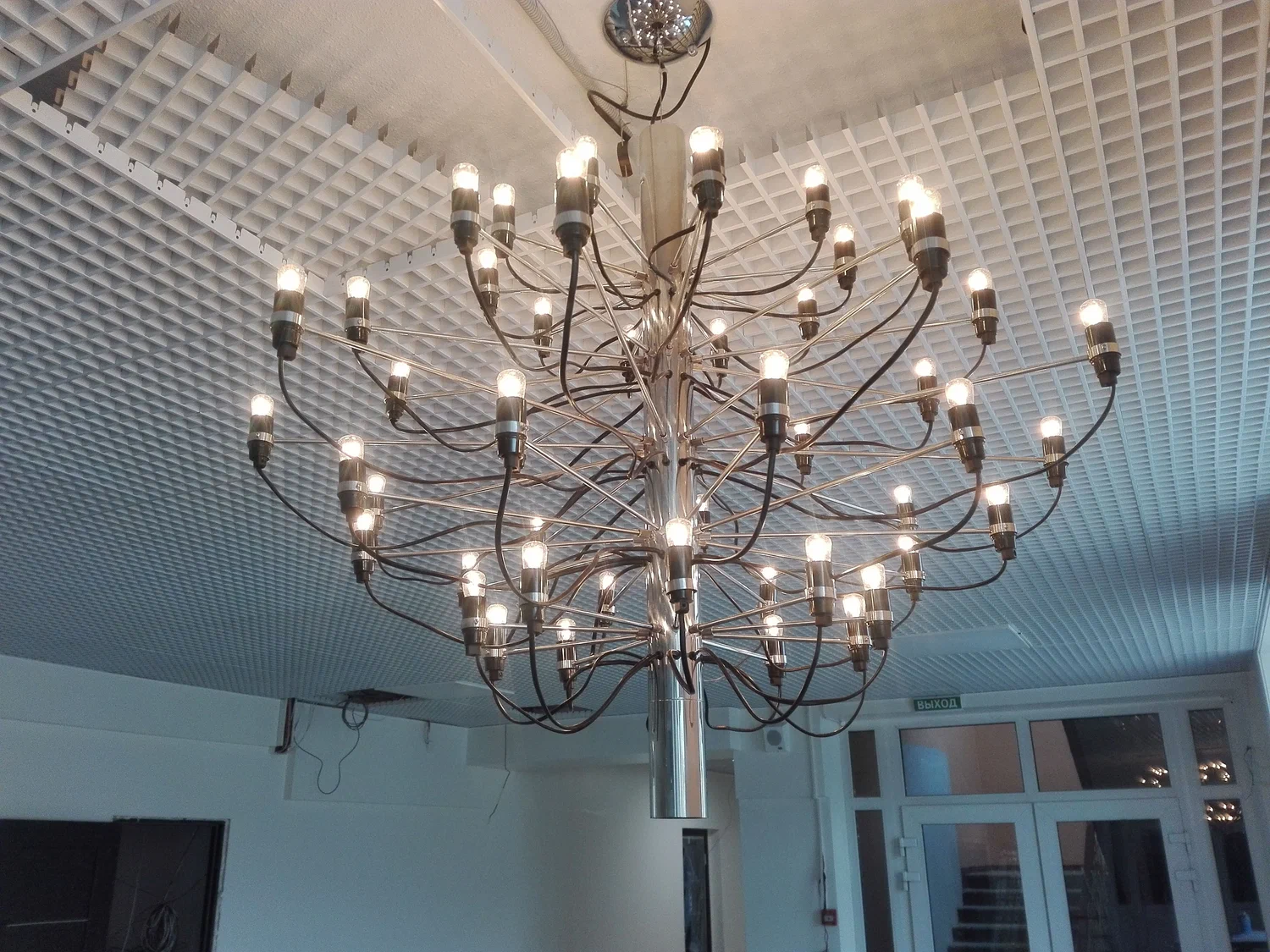 Установка люстры - Электромонтажные услуги