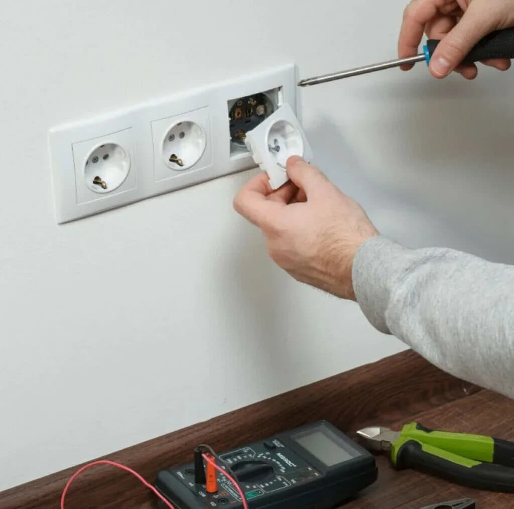 Установка розеток - Электромонтажные услуги