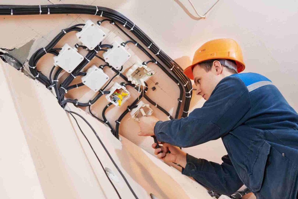 Услуга электромонтажа