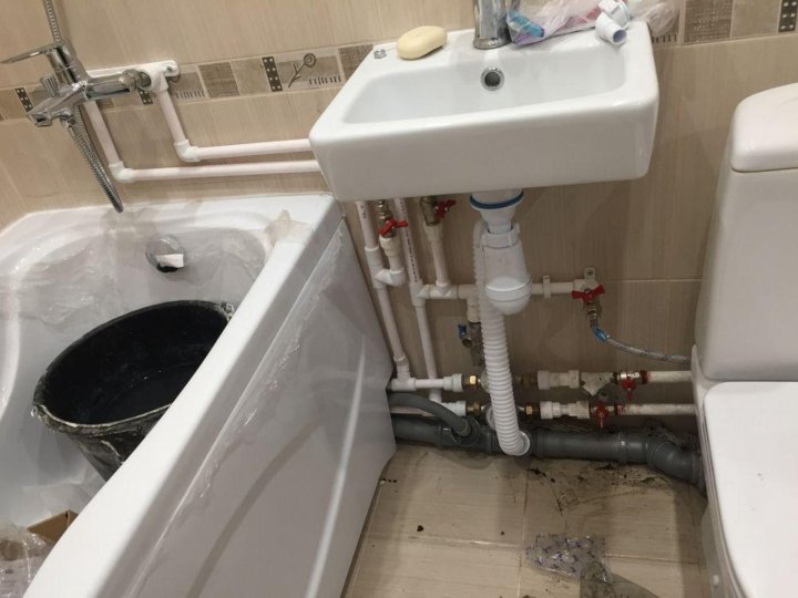 Установка ванны, унитаза, раковины и смесителя