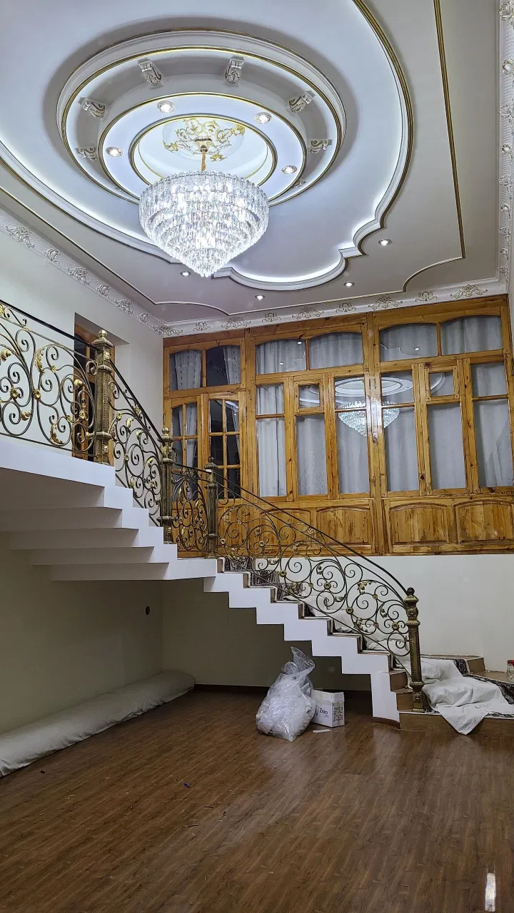 Установка люстры