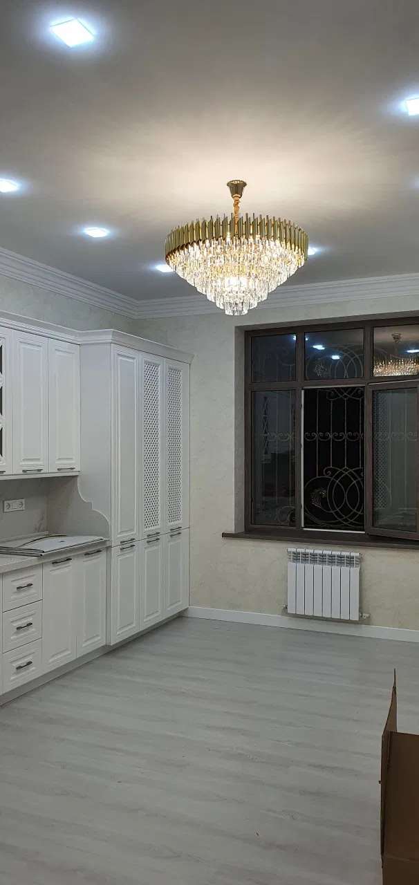 Установка люстры