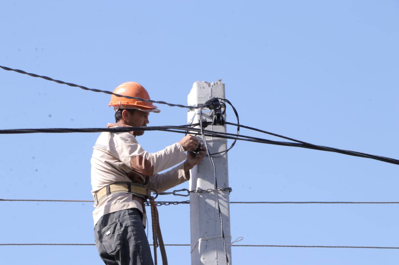 Работы с подъёмом на опору (столб)