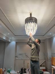 Установка люстр