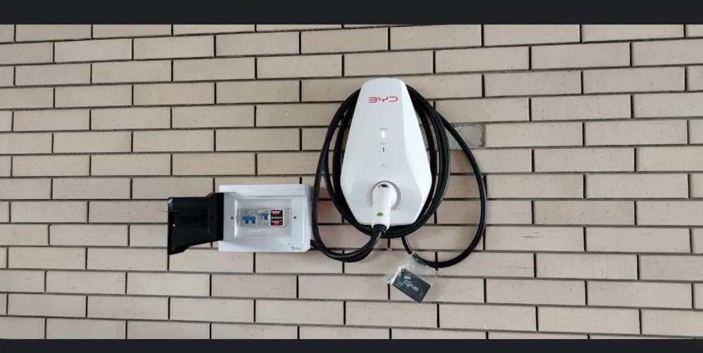 Установка зарядного устройства для электромобиля - Электромонтажные услуги