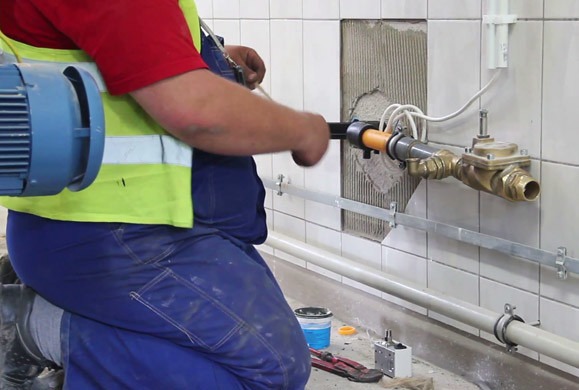 Аварийный сантехник