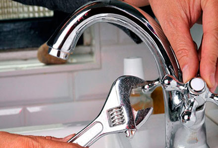 Аварийный сантехник