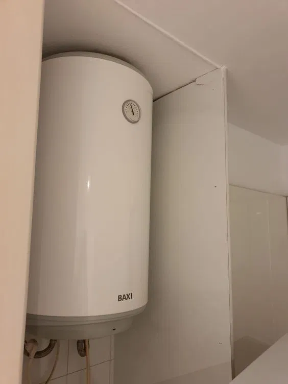 Установка водонагревателя Ariston