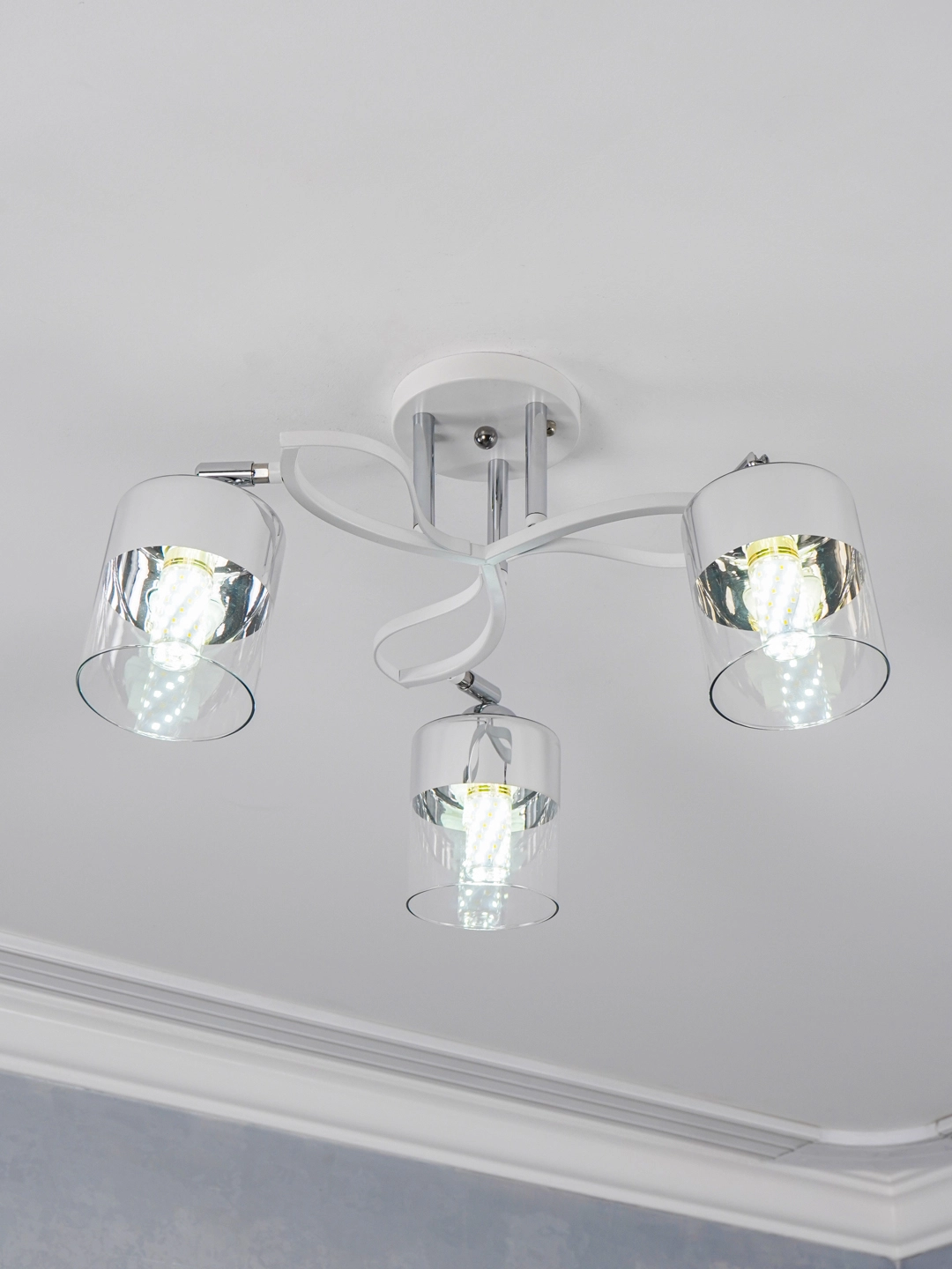 Установка люстры